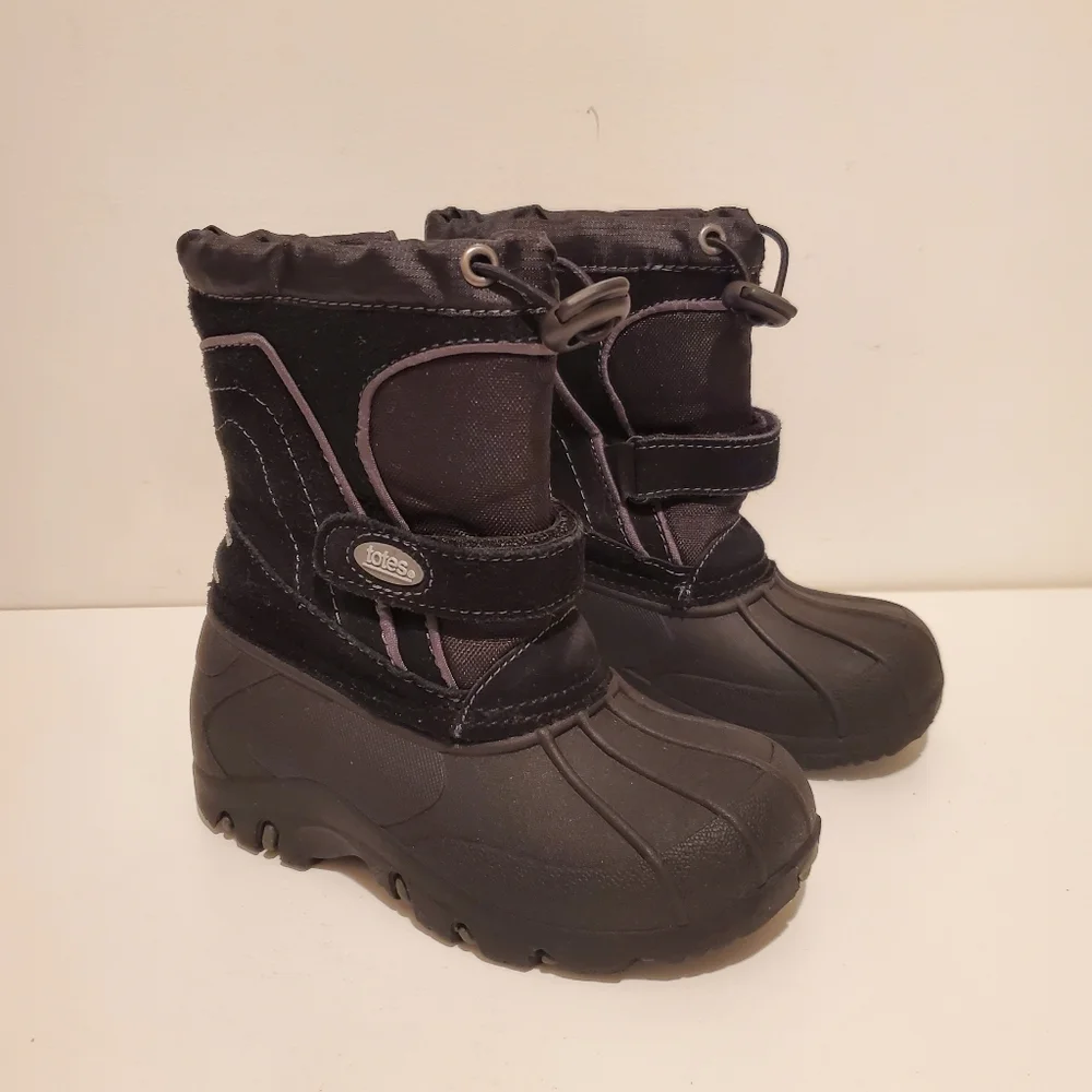 Totes Snow Boots Boy's Size 9